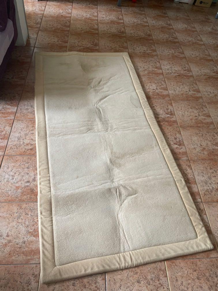 Carpet, Babies & Kids, Baby Nursery & Kids Furniture, Safety Gates, Locks & Protectors on Carousell