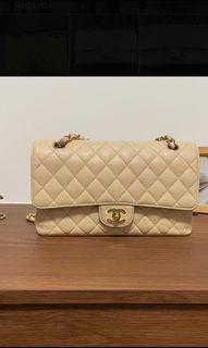 Affordable chanel classic flap medium caviar For Sale, Cross-body Bags