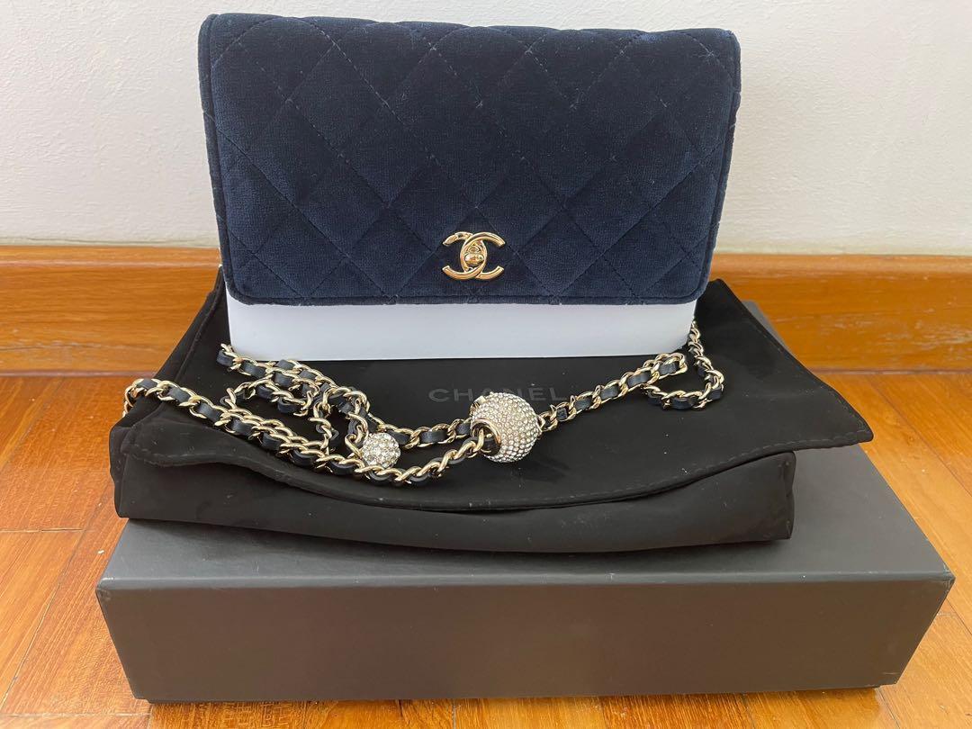 chanel pearl wallet