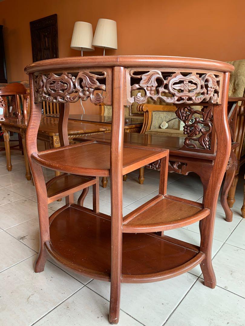 Console Table (Category: Chairs) located in Kuala Lumpur. Submitted by hannahhamid_ (Listing ID 1145165865, Image 1). Description: Self pick up only.