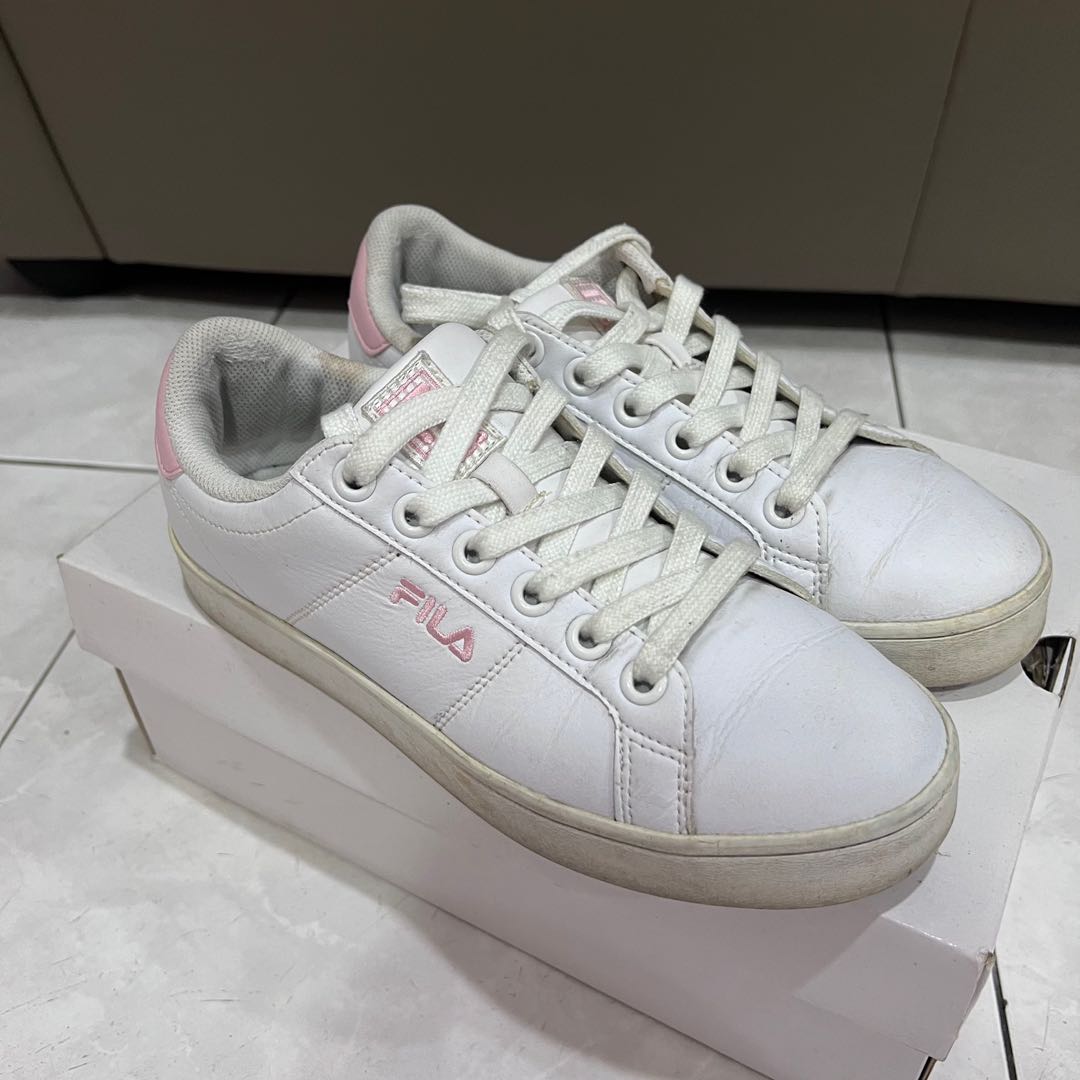 Fila court cheap deluxe strawberry milk