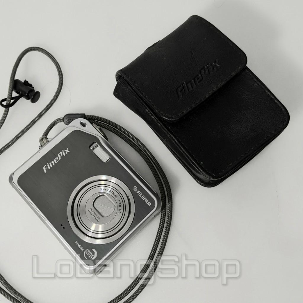 Tegenhanger Pas op intellectueel Rare FujiFilm FinePix V10 Digital Camera 5.1 Mega Pixels Super CCD 3.4x  Optical Zoom Game Console Made in Japan, Photography, Cameras on Carousell