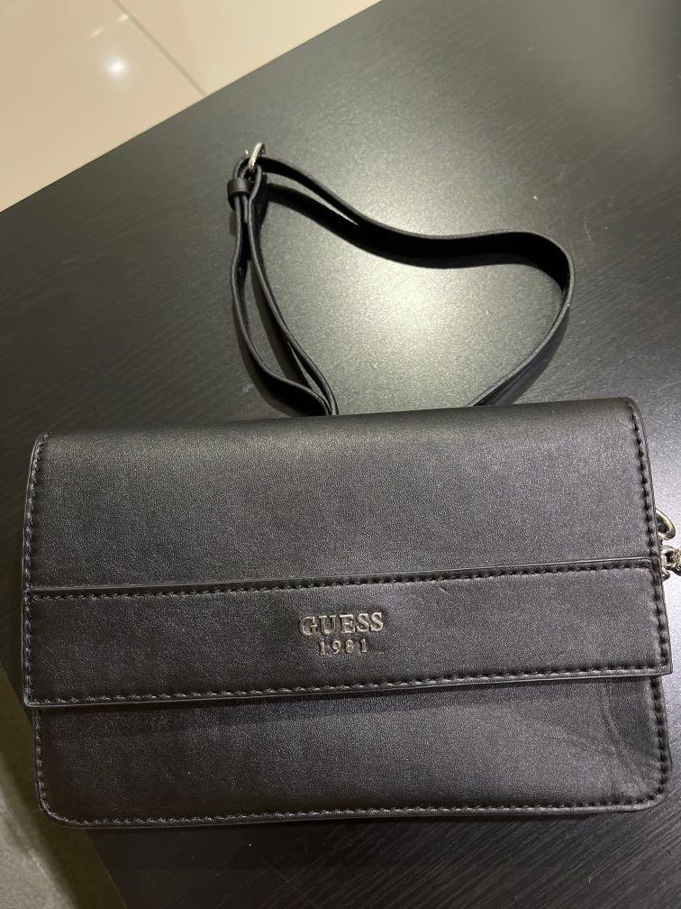 Guess wallet on chain, Luxury, Bags & Wallets on Carousell