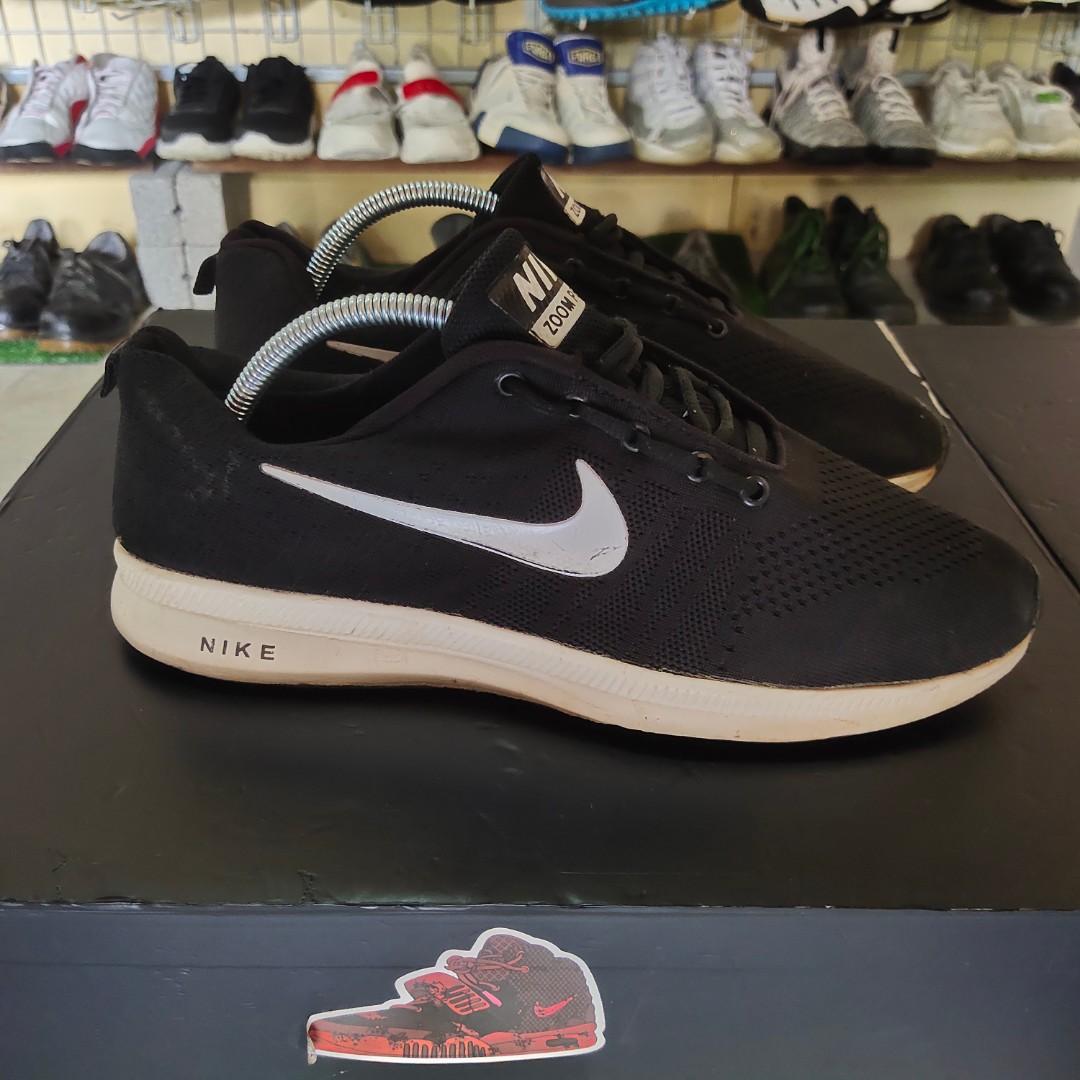 Kasut sport nike zoom pegasus 7.5uk Men s Fashion Footwear