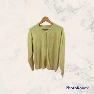 (Category: ) located in . Submitted by sojithrift_ (Listing ID 1145164081, Image 1). Description: .