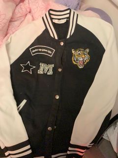 (Category: ) located in . Submitted by meglpb (Listing ID 1145188378, Image 1). Description: .