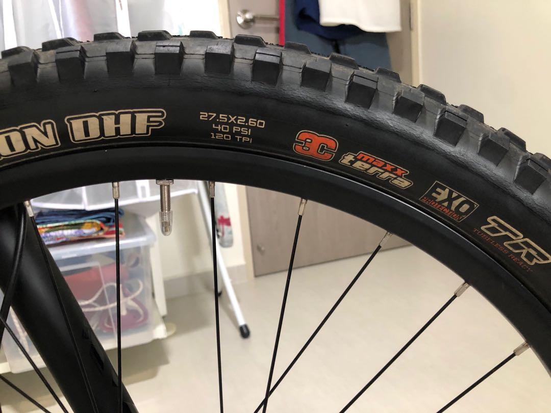 Maxxis Minion DHF 27.5x2.60, Sports Equipment, Bicycles \u0026 Parts, Parts \u0026  Accessories on Carousell