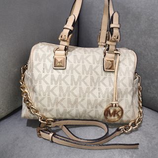 (Category: ) located in . Submitted by premoda (Listing ID 1145048203, Image 1). Description: .