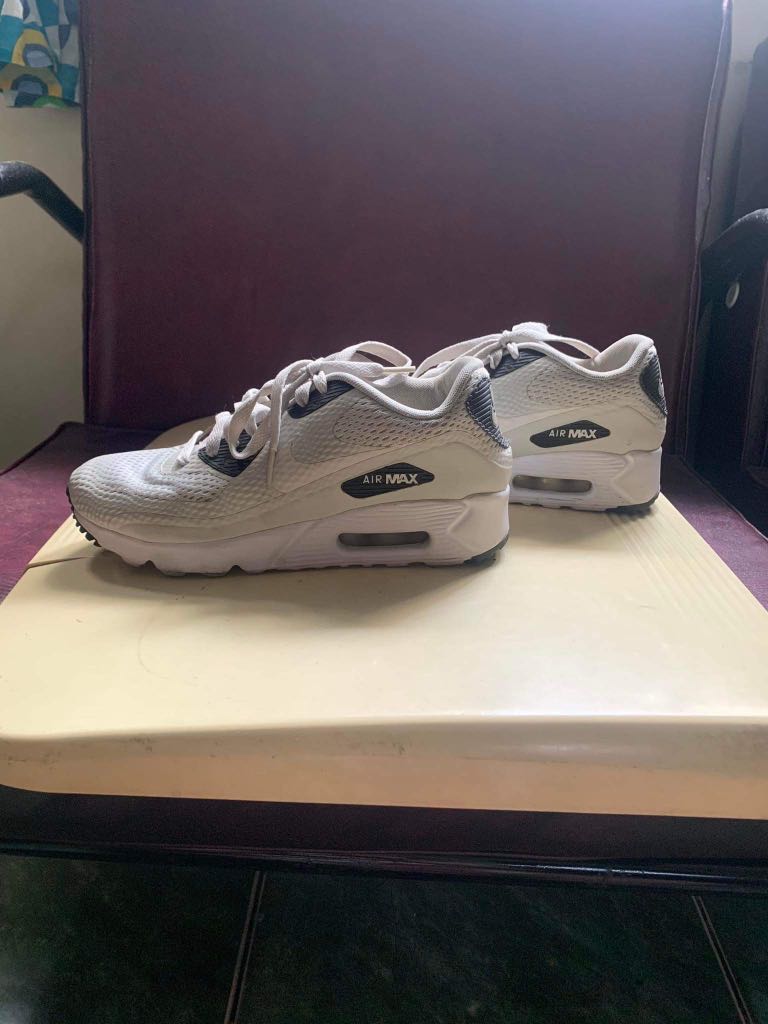 white nike airmax women