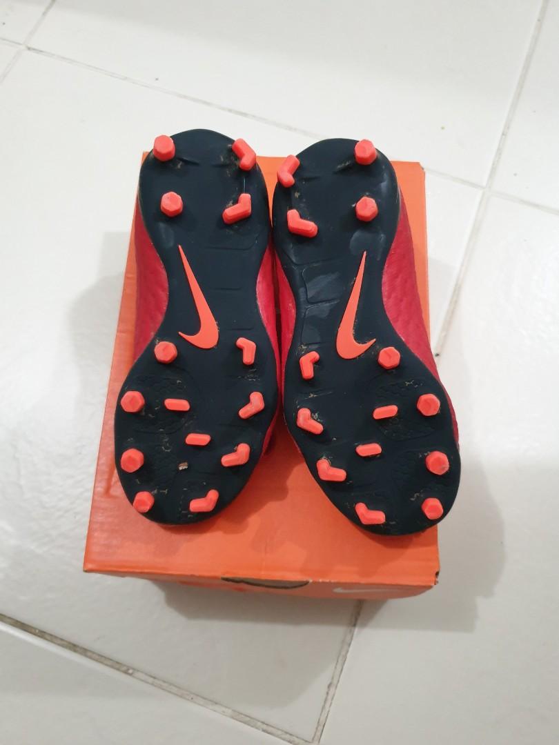Nike football shoes kids, Sports Equipment, Other Sports Equipment and