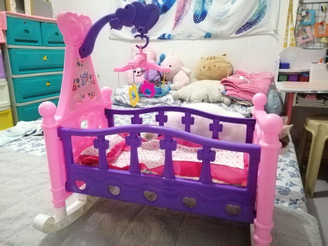 Original Baby Alive crib, Hobbies & Toys, Toys & Games on Carousell