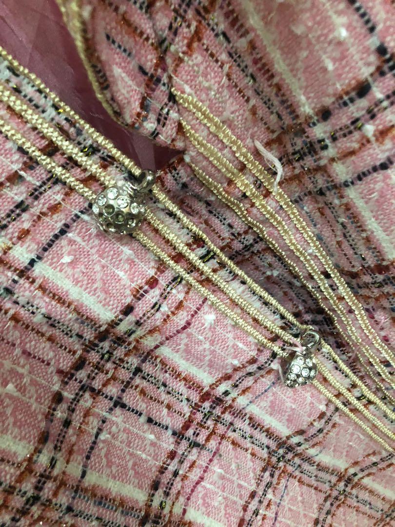 Pink tweed blazer coat (Category: Coats, Jackets and Outerwear) located in Cavite. Submitted by raspberrygurl (Listing ID 1145101702, Image 2). Description: Lakas maka heart E High quality Fits small to semi large .