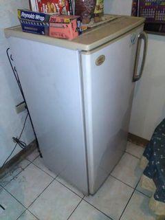 Sanyo refrigerator freezer
