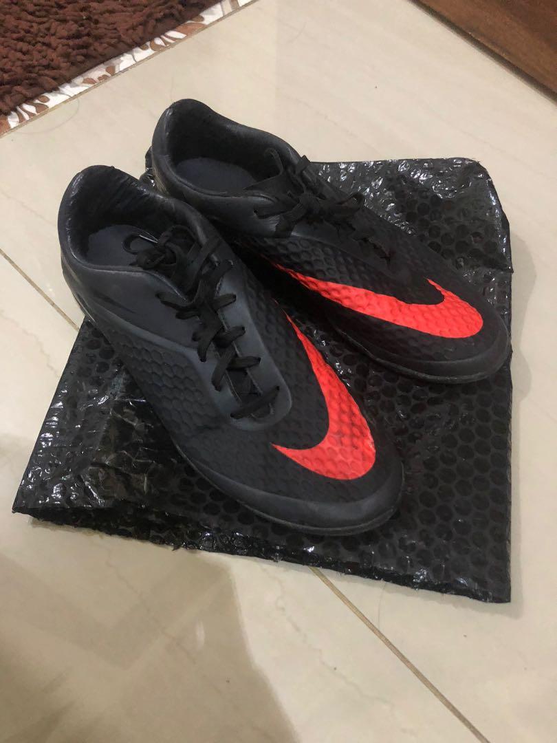 Sepatu bola futsal nike hypervenom shop