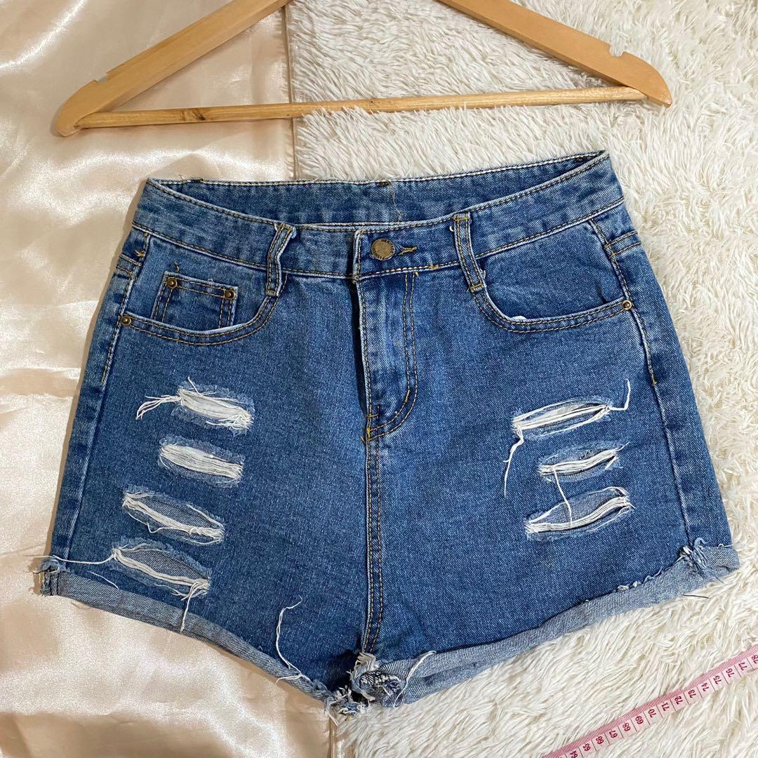 Size 27 SUPERHIGHWAISTED DENIM SHORTS 