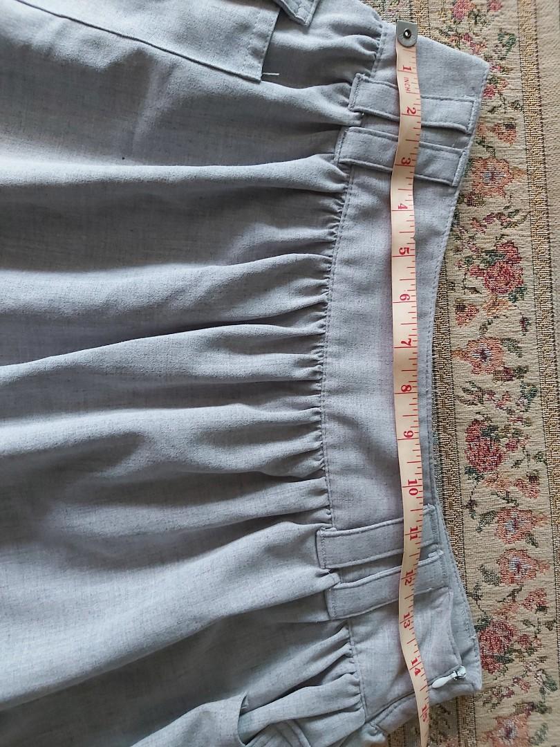Skirt (Category: Skirts) located in Las Pinas. Submitted by GoodsToGo (Listing ID 1145068187, Image 3). Description: .