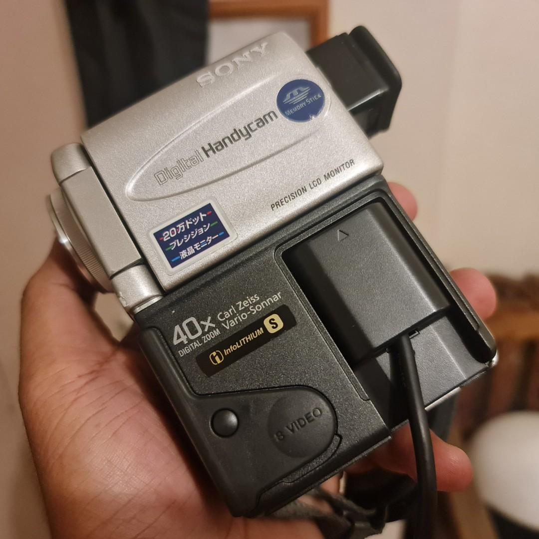 新作人気 SONY DCR-PC3 - ビデオカメラ - hlt.no