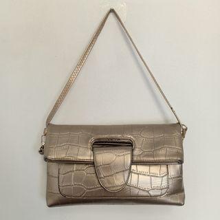 Tas selempang GDBOM