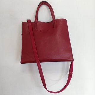 Tas merah