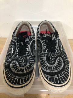 (Category: ) located in . Submitted by sneakersbizz (Listing ID 1145111516, Image 1). Description: .