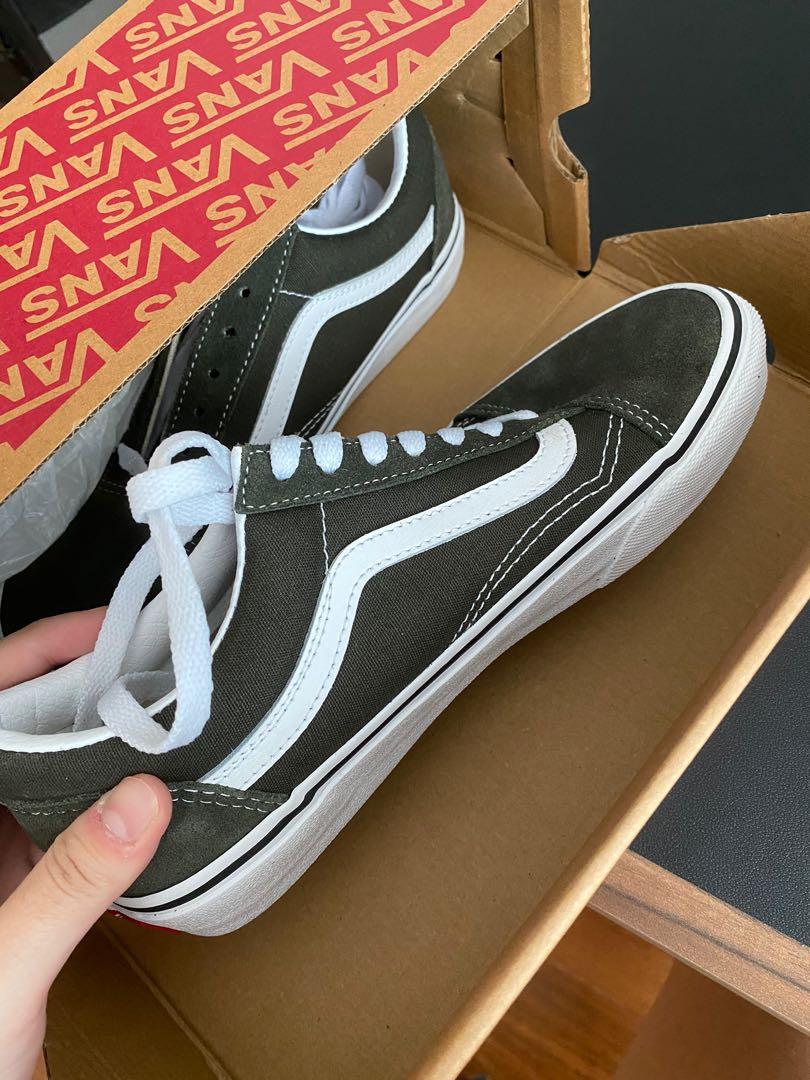 Forest green old skool vans discount