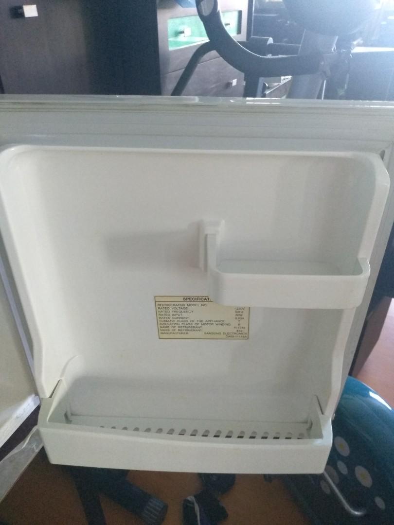 Working condition Samsung mini bar fridge, TV & Home Appliances