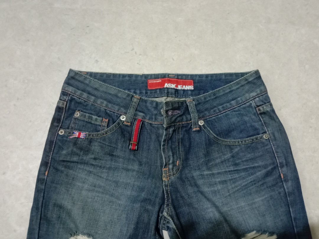 ASK ripped jeans, Women's Fashion, Bottoms, Jeans & Leggings on Carousell