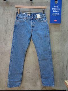 Denim levis blue, Fesyen Pria, Pakaian 