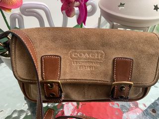 (Category: ) located in . Submitted by tk_thrifted (Listing ID 1145265637, Image 1). Description: .