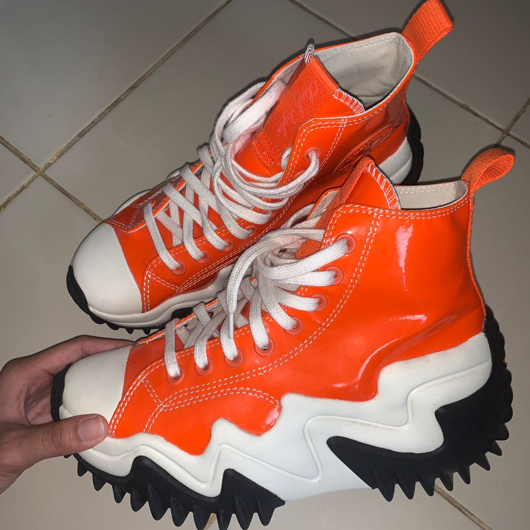 converse run hike motion