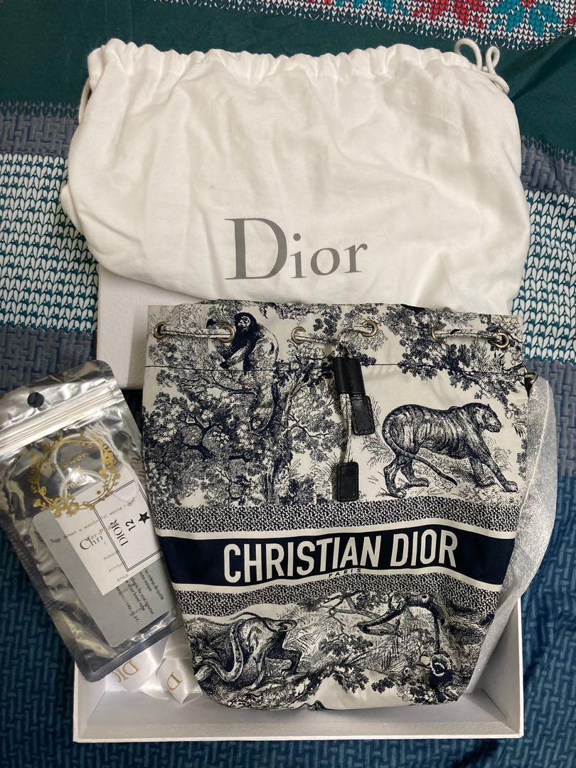 Dior online travel pouch