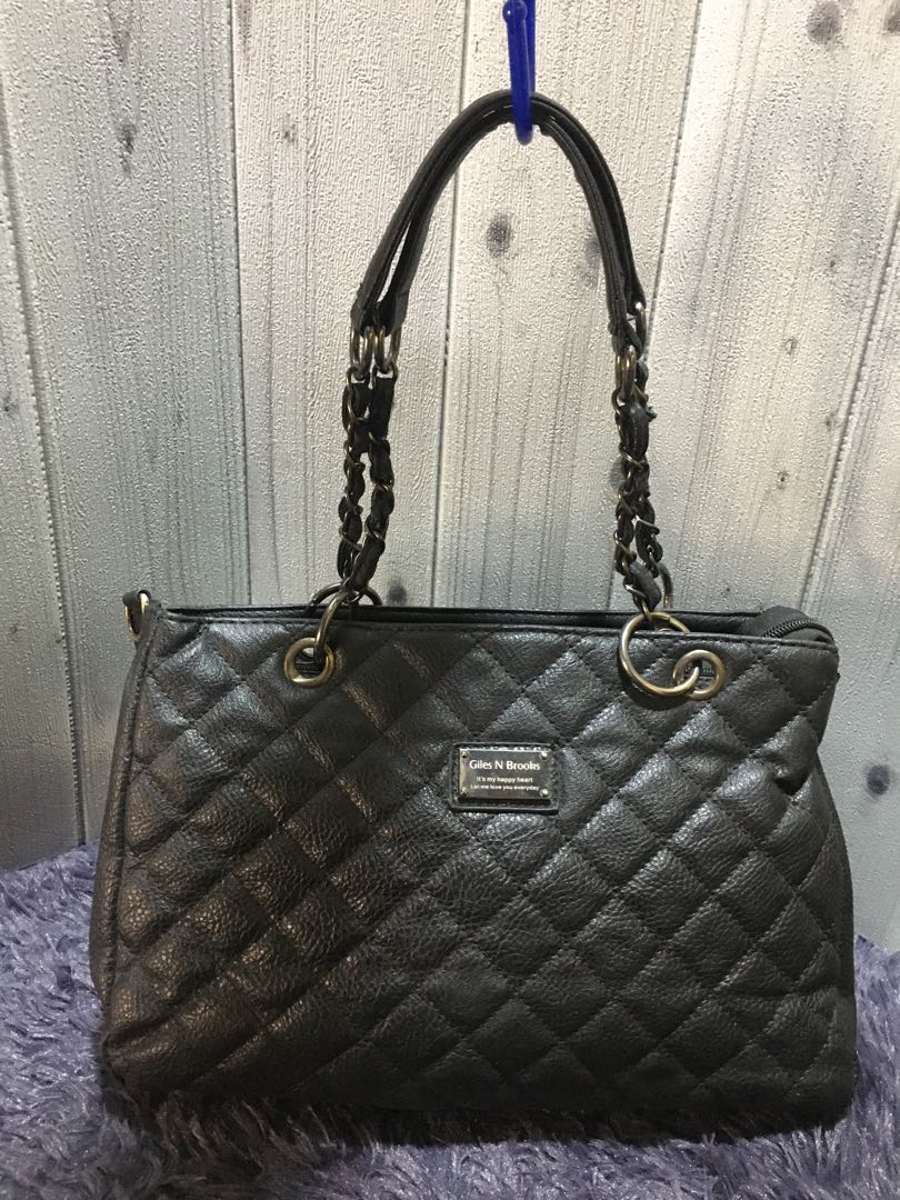 Giles N Brooks, Women's Fashion, Bags & Wallets, Shoulder Bags on Carousell