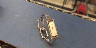 Gucci
30mm
Watch 手錶 存放良好Used - Like New面交時可檢查 Check the product when you meet