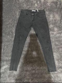 Jeans pull and bear