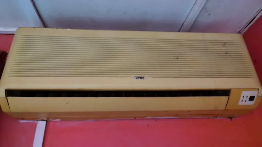 Kami membeli aircond aircond rosak, TV & Home Appliances, Kitchen