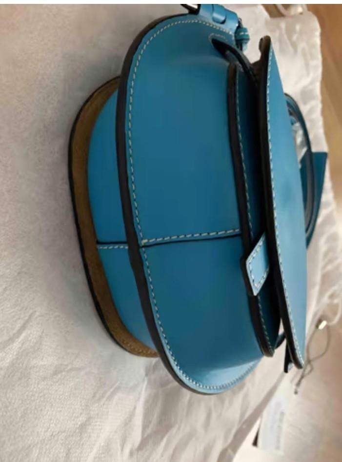 Gate bumbag clearance