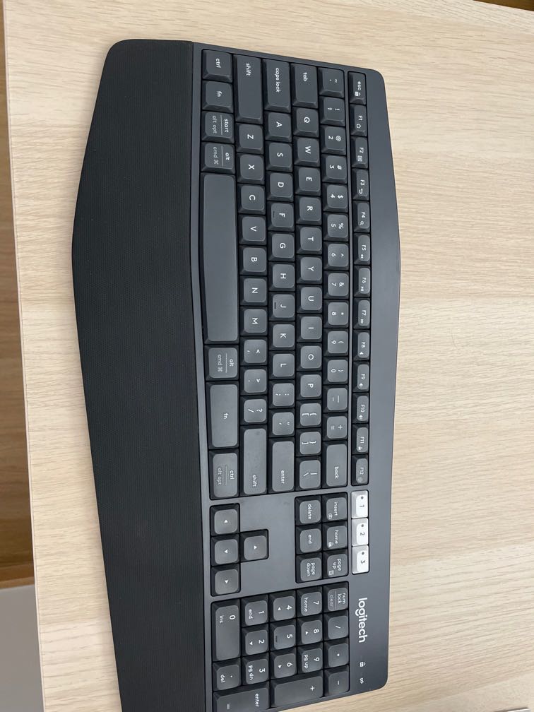 Logitech K850 Computers And Tech Parts And Accessories Computer Keyboard On Carousell 5488