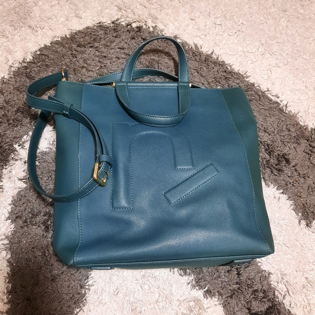 Neuville bags store