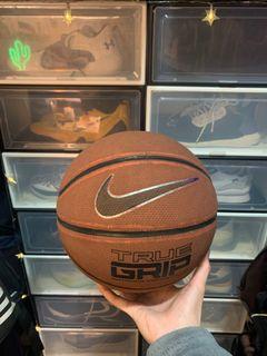 Nike ture grip 籃球 買一送一