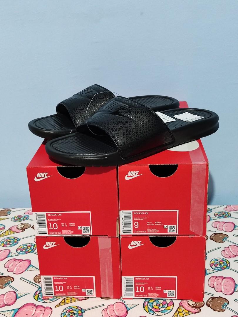 nike benassi triple black