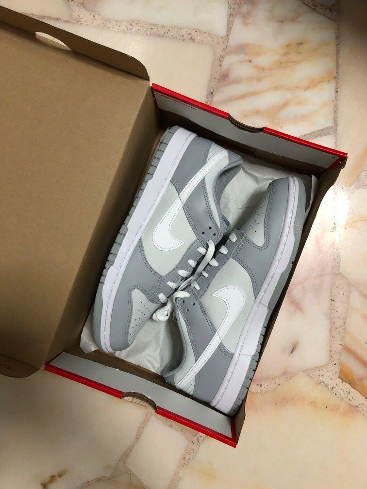 grey box dunks