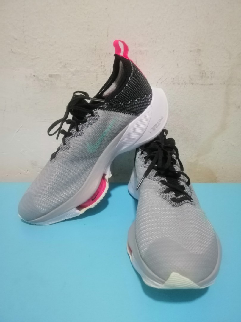 kasut nike tempo