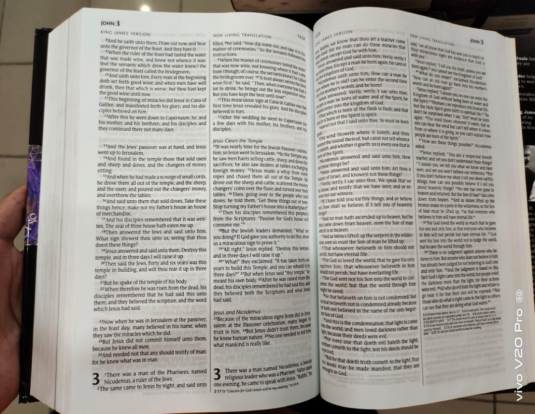 Parallel Bible KJV and NLT Brand New, Hobbies & Toys,