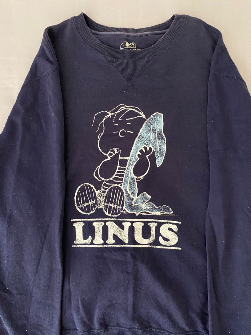 Peanuts Linus sweatshirt, Women's Fashion, Clothes, Tops on Carousell