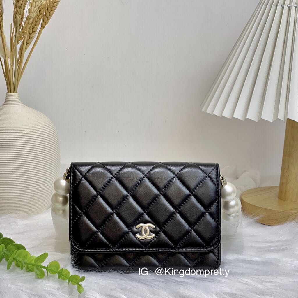 ‼️Preorder SALE‼️ Chanel Pearl Mini Wallet on Chain WOC, Luxury, Bags & Wallets on Carousell