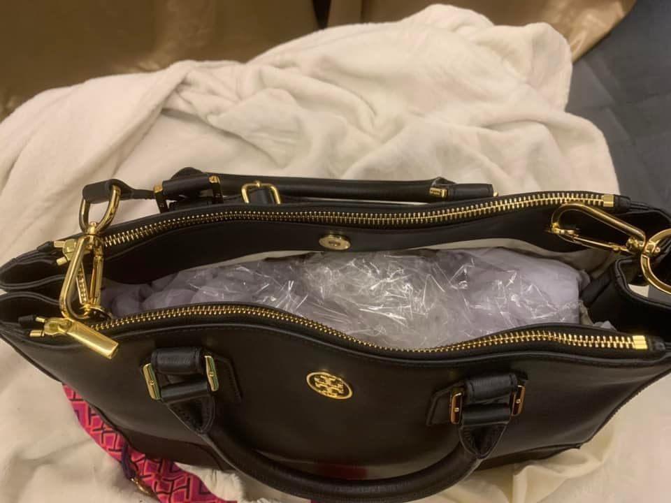Authentic Tory Burch Robinson Tote 2 way handbag shoulder bag, Luxury, Bags  & Wallets on Carousell
