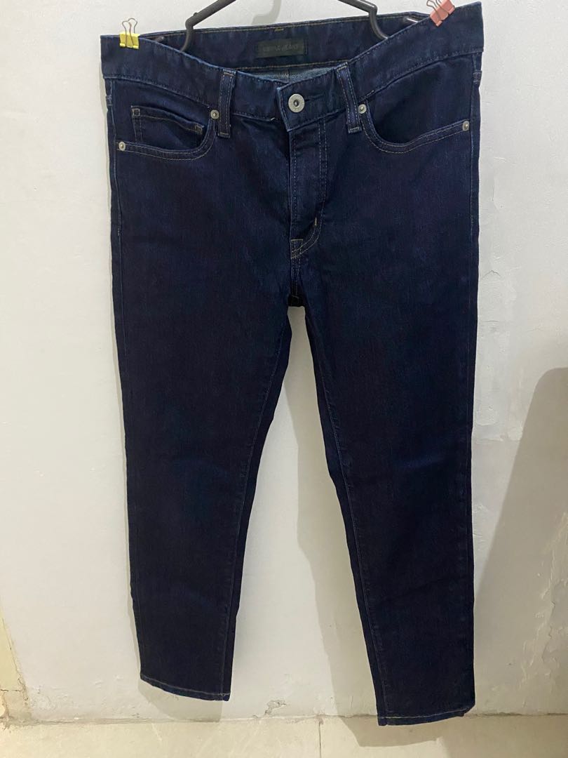 UNIQLO skinny tapered jeans, Fesyen 