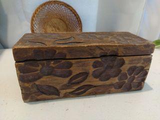 Wooden carved vintage box 16x6x7cm