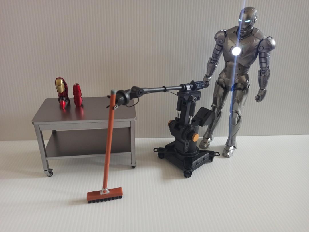 2GOODCOMPANY 2GOODCO Lab Accessories + Robotic Arms Dum-E