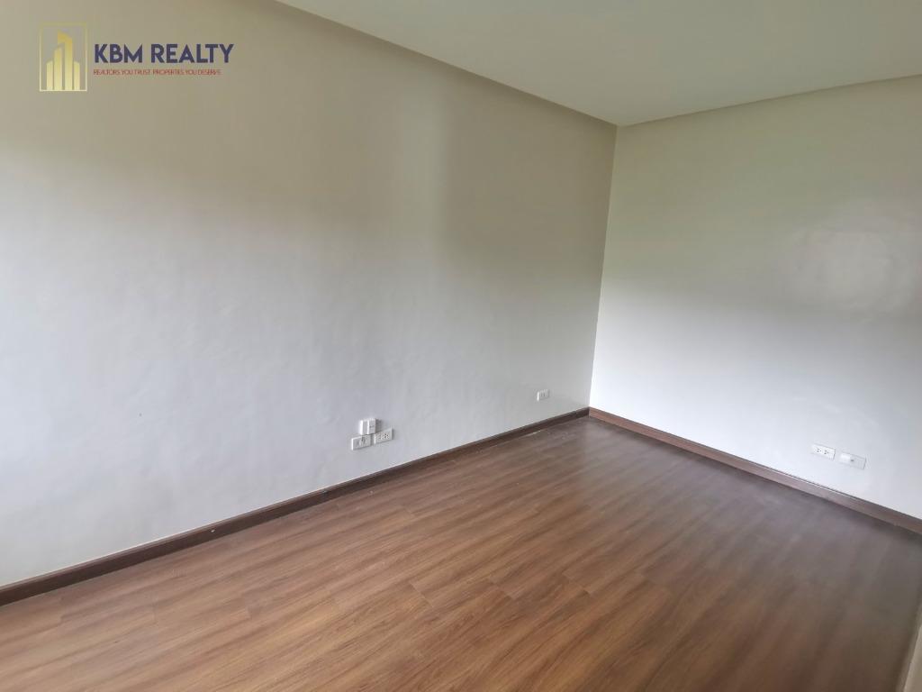 3 Bedroom Townhouse For Rent in Woodsville Residences Merville